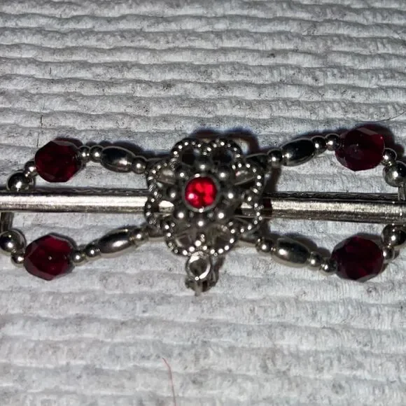 Small lrose.biz red gem hair clip - Picture 2 of 3